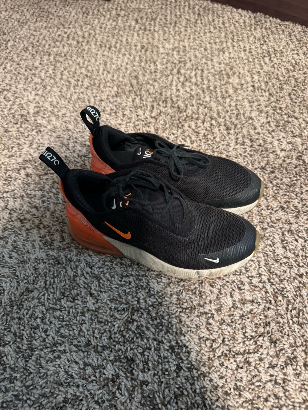 Nike Kids Black & Orange Lightweight Sneakers